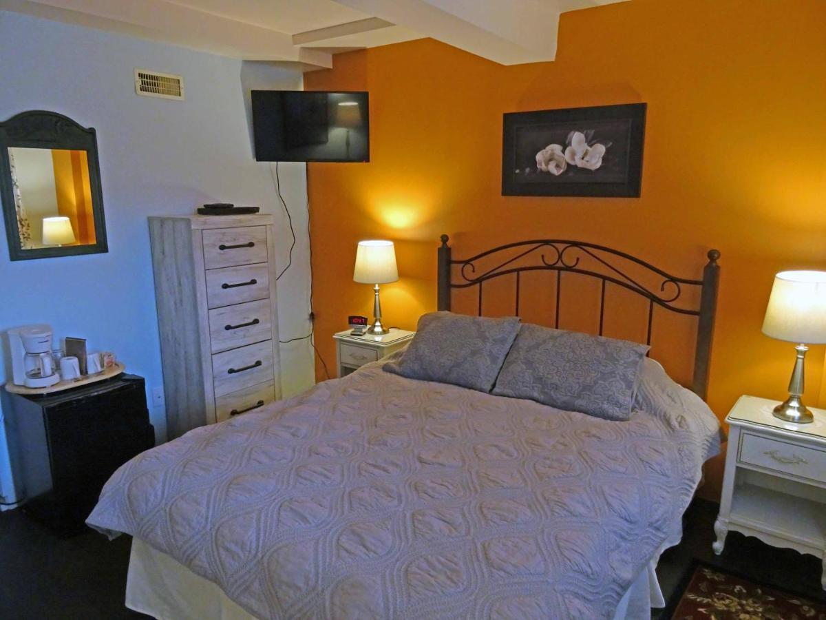 Eagle'S Nest Resort Anahim Lake Екстер'єр фото